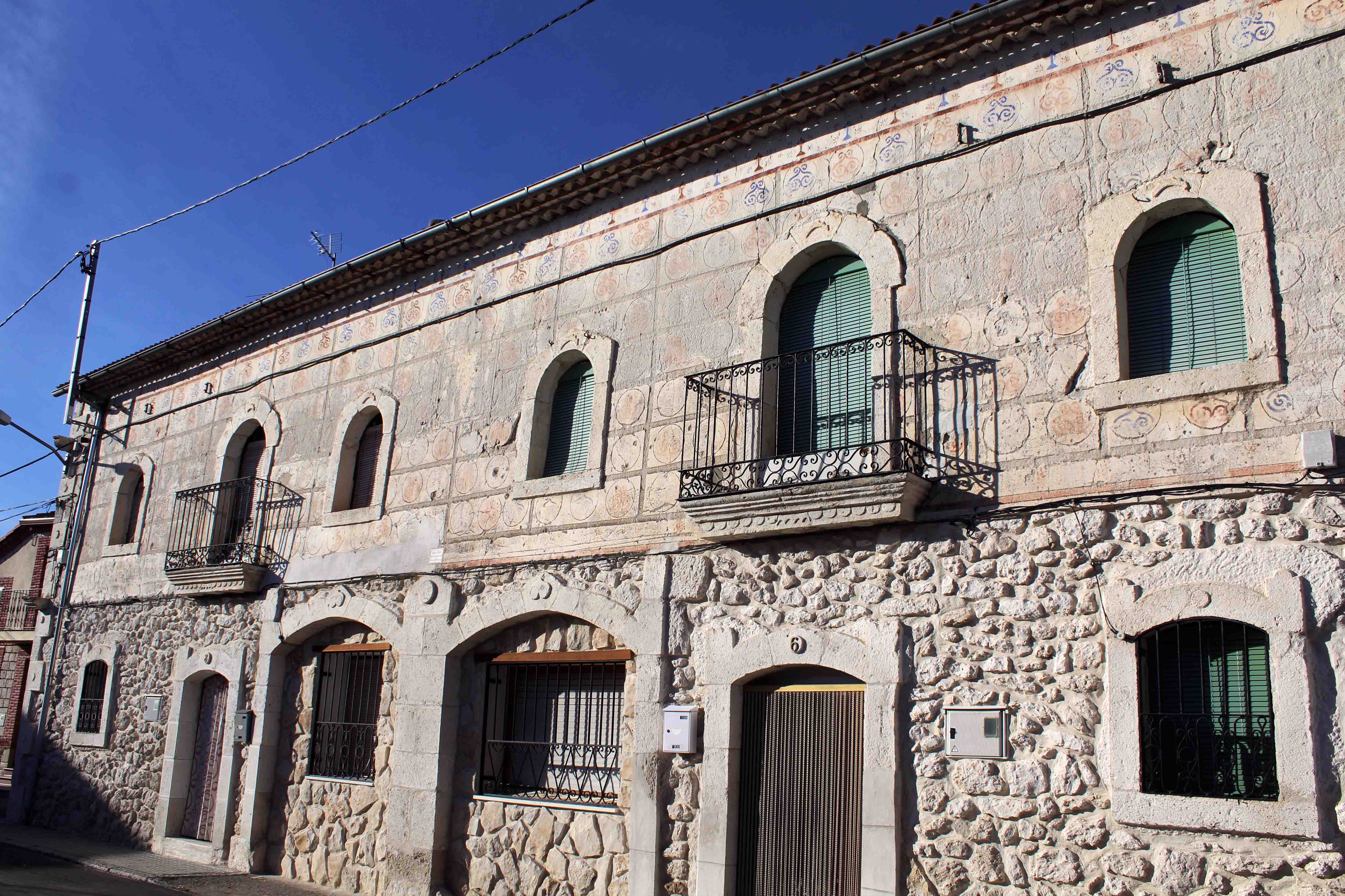 CASA CON DECORACION CRECA DE LA IGLESIA FRUMALES retocada 