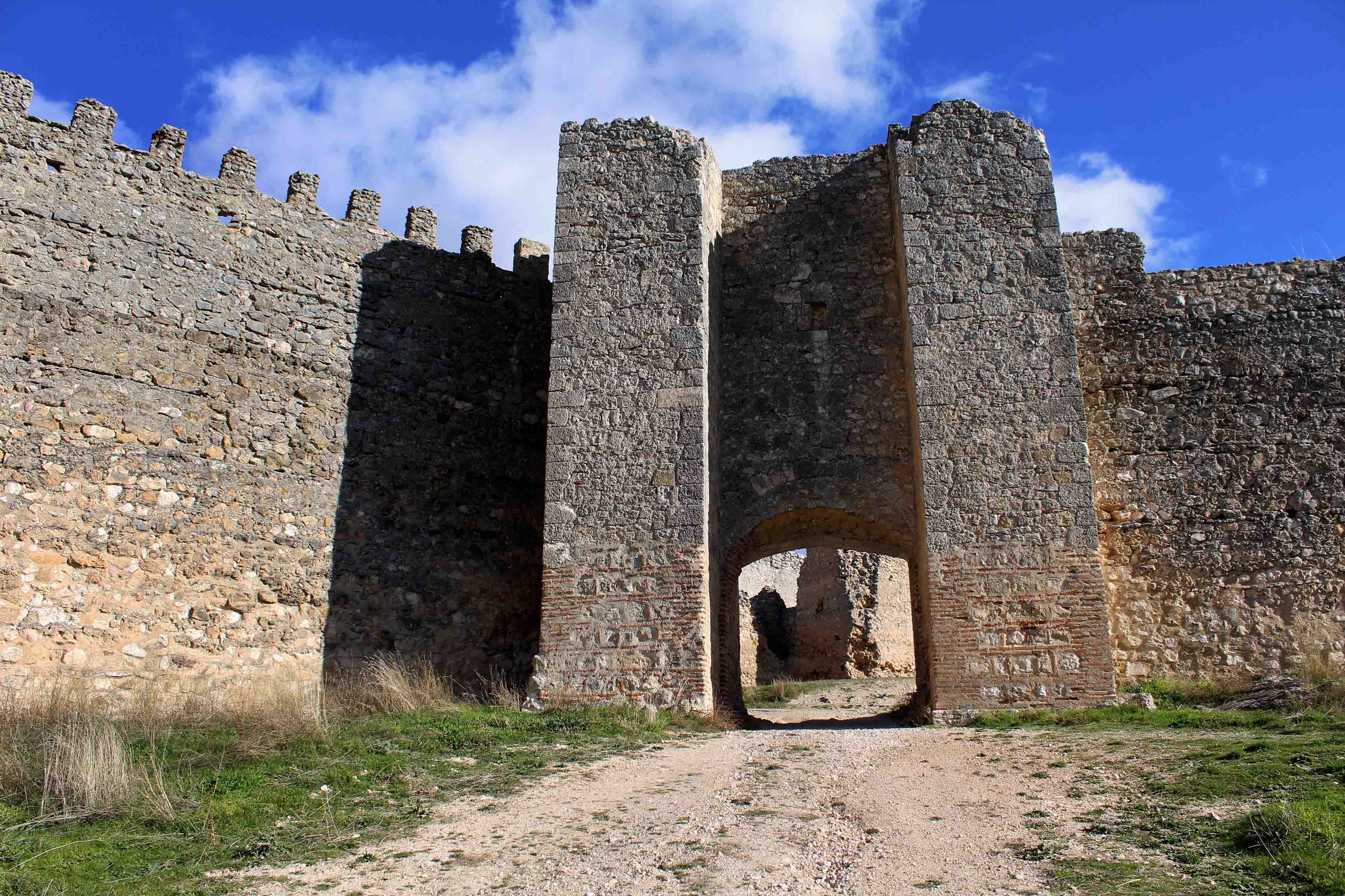 PUERTA DE ALFONSO VIII FUENTIDUEÑA retocada 