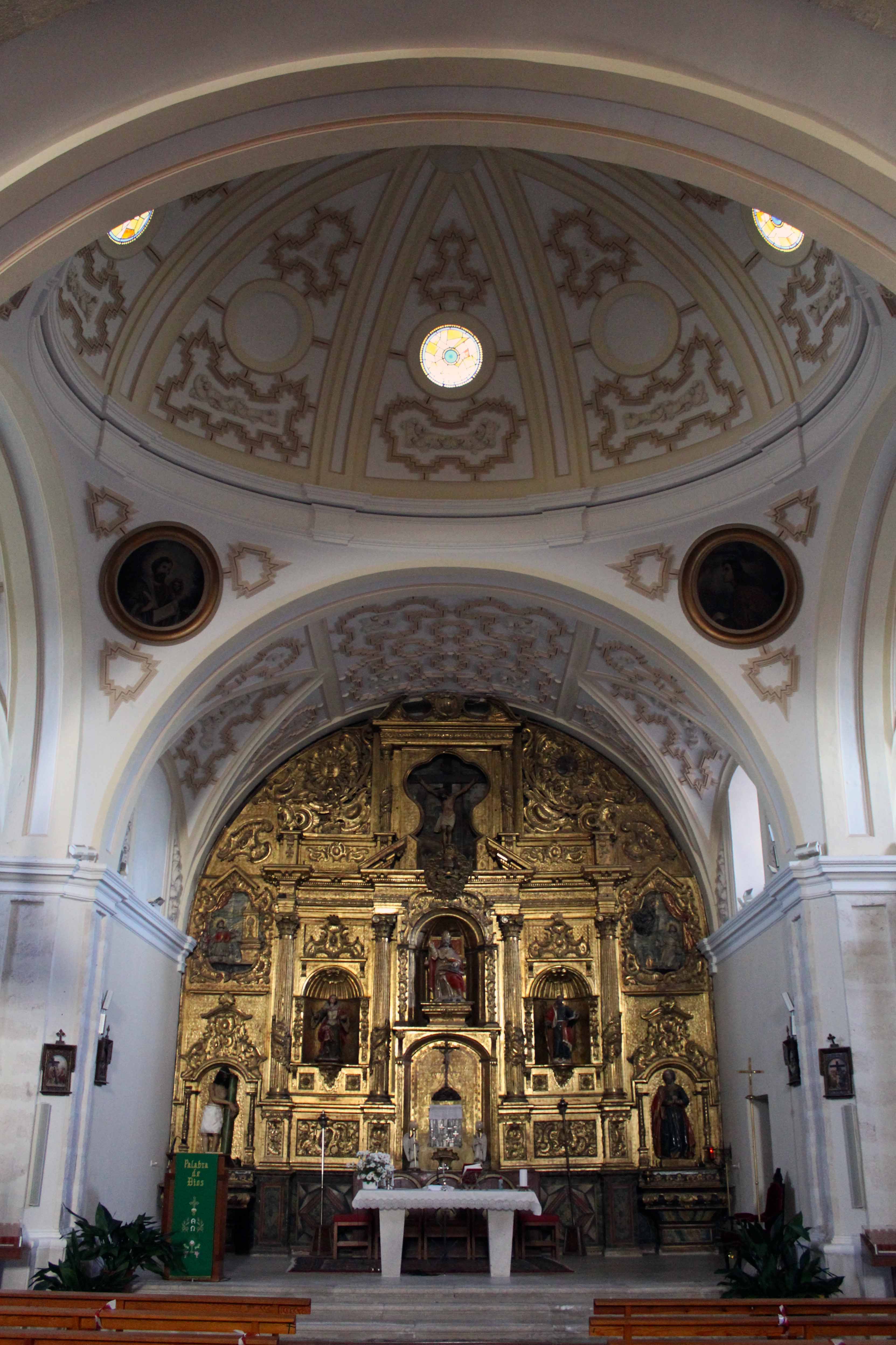 DETALLE DE LA NAVE CENTRAL IGLESIA DE SAN PEDRO HONTALBILLA retocada 