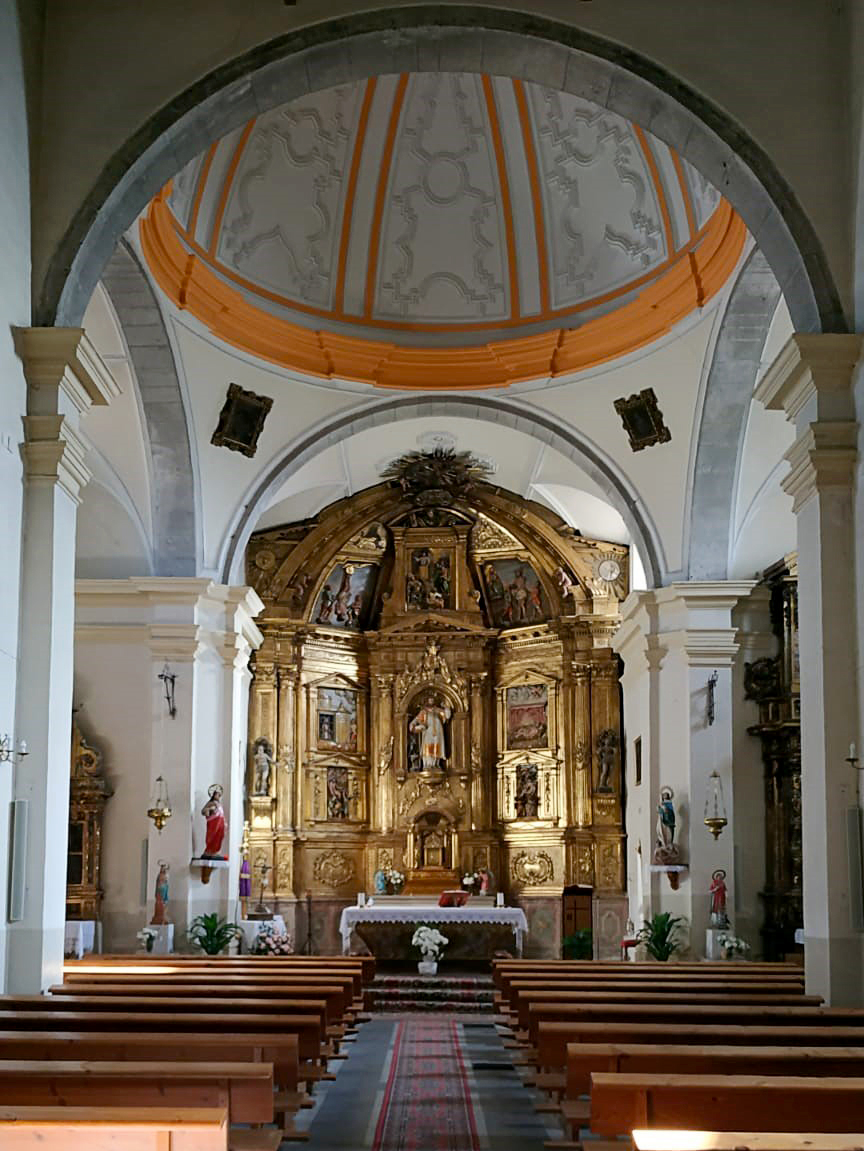 NAVE CENTRAL IGLESIA DE SAN VICENTE MARTIR OLOMBRADA retocada 