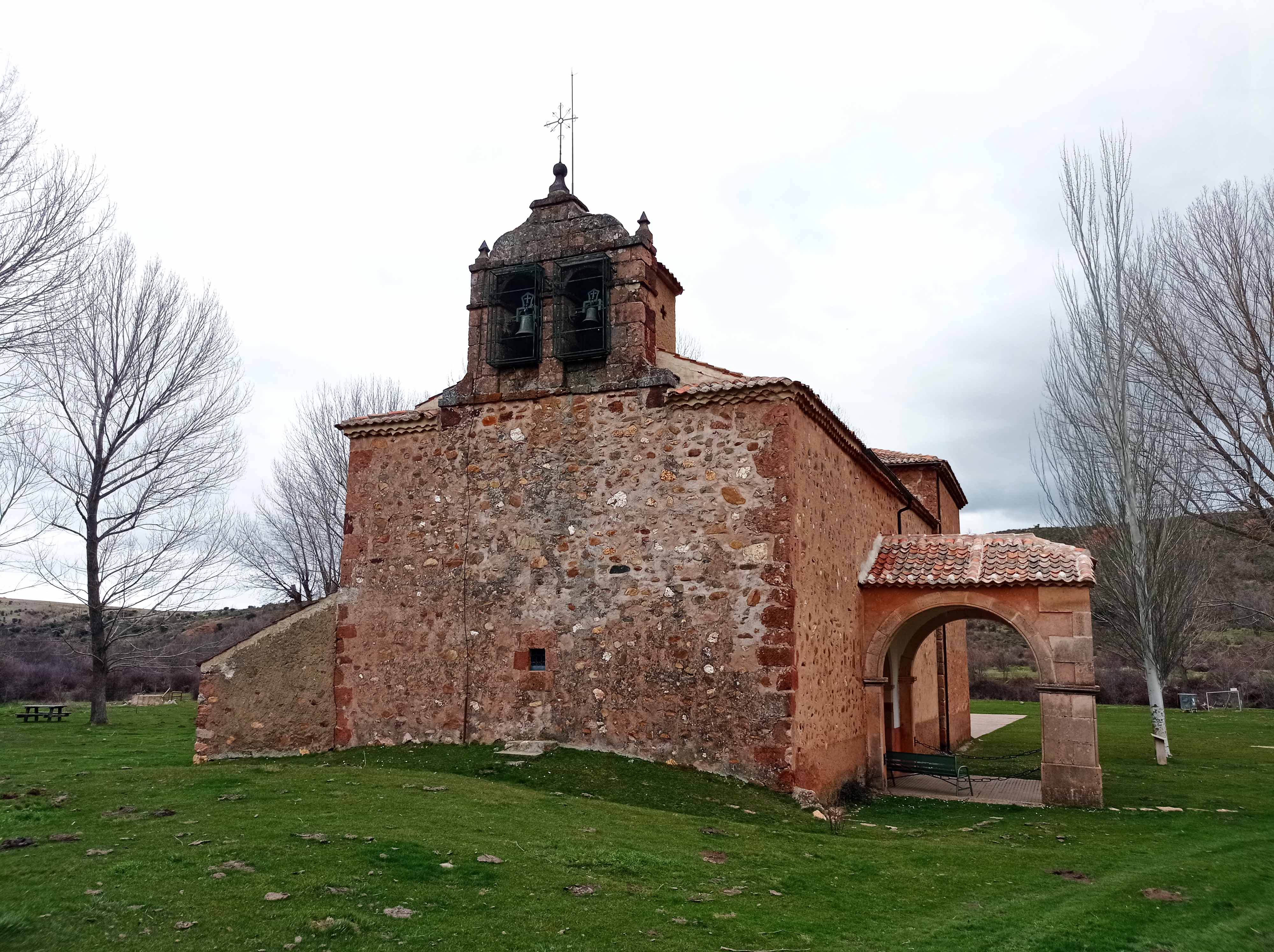 Área recreativa y Ermita de El Padre Eterno. Estebanvela 12 retocada 