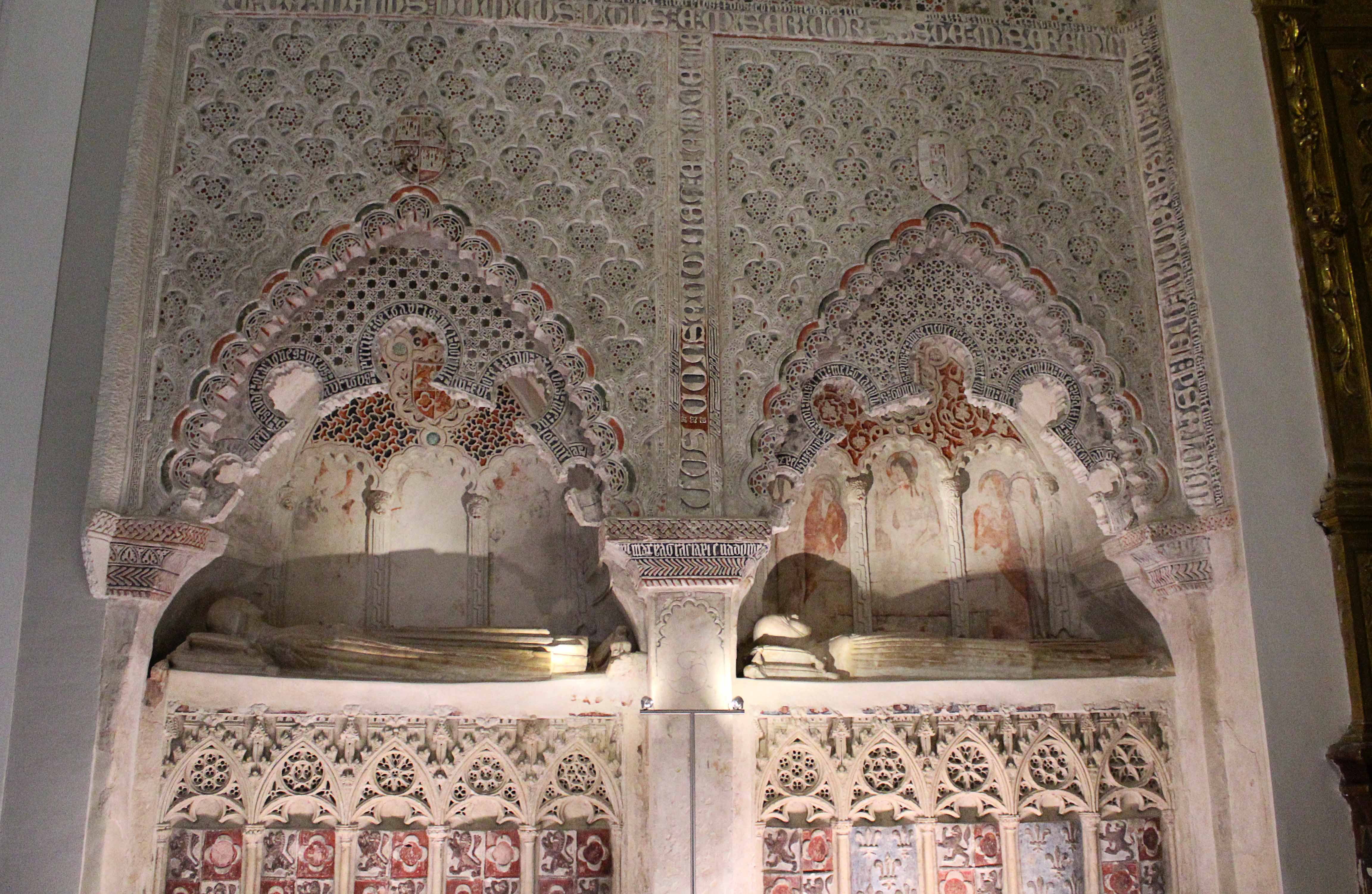 DETALLE_DE_LOS_SEPULCROS_DE_SAN_ESTEBAN_CUELLAR_retocada.jpg