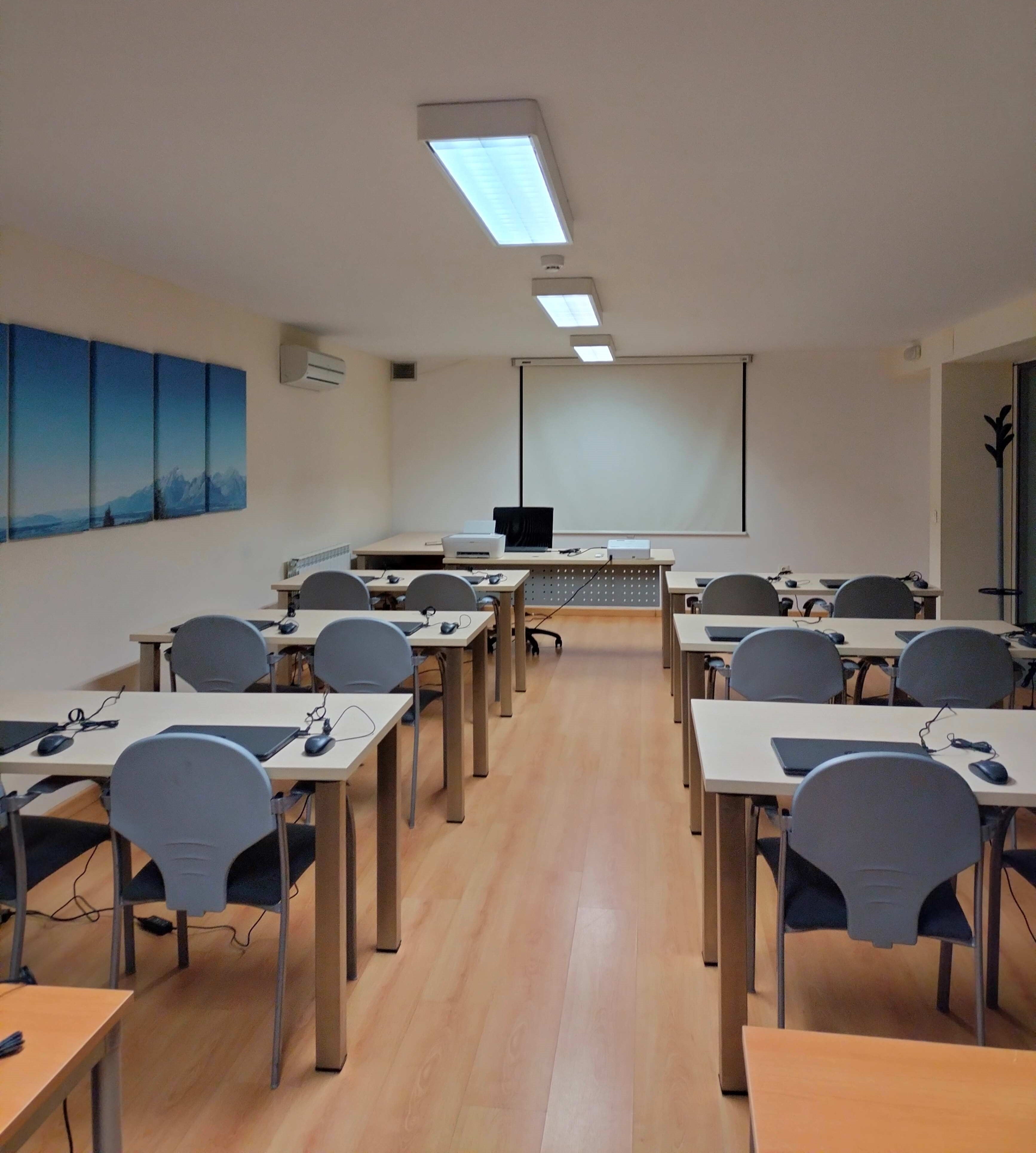 Sala_1_formación-min.jpg