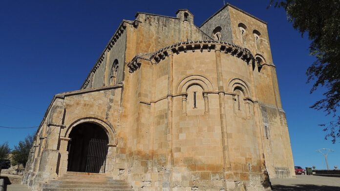 edificio-románico-más-antiguo-de-Segovia_Sepúlveda_-_Iglesia_de_El_Salvador-696x392.jpg