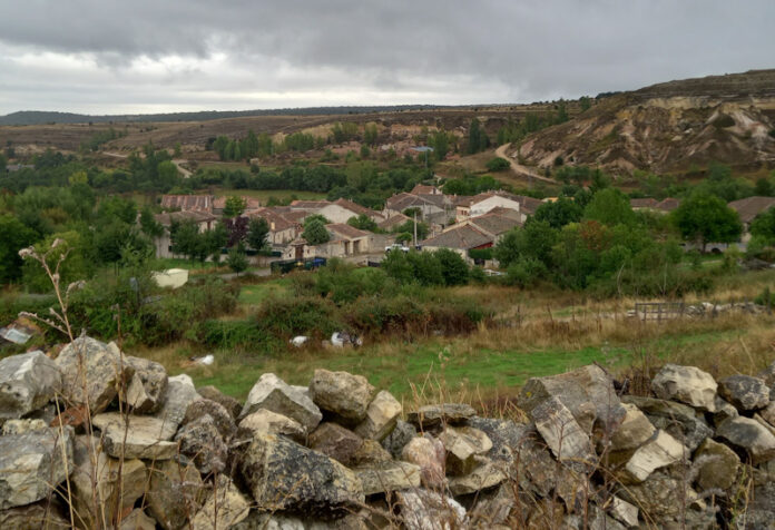 una-torre-un-valle-y-un-santo_Valle_de_San_Pedro_edited-696x476.jpg